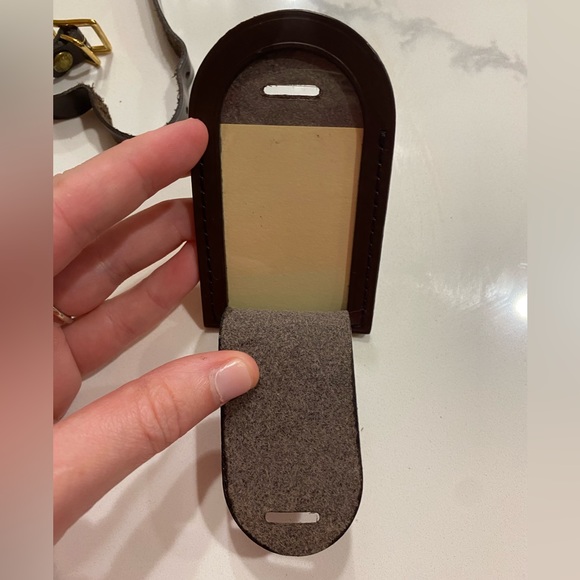 LOUIS VUITTON Luggage Tag - Picture 7 of 9